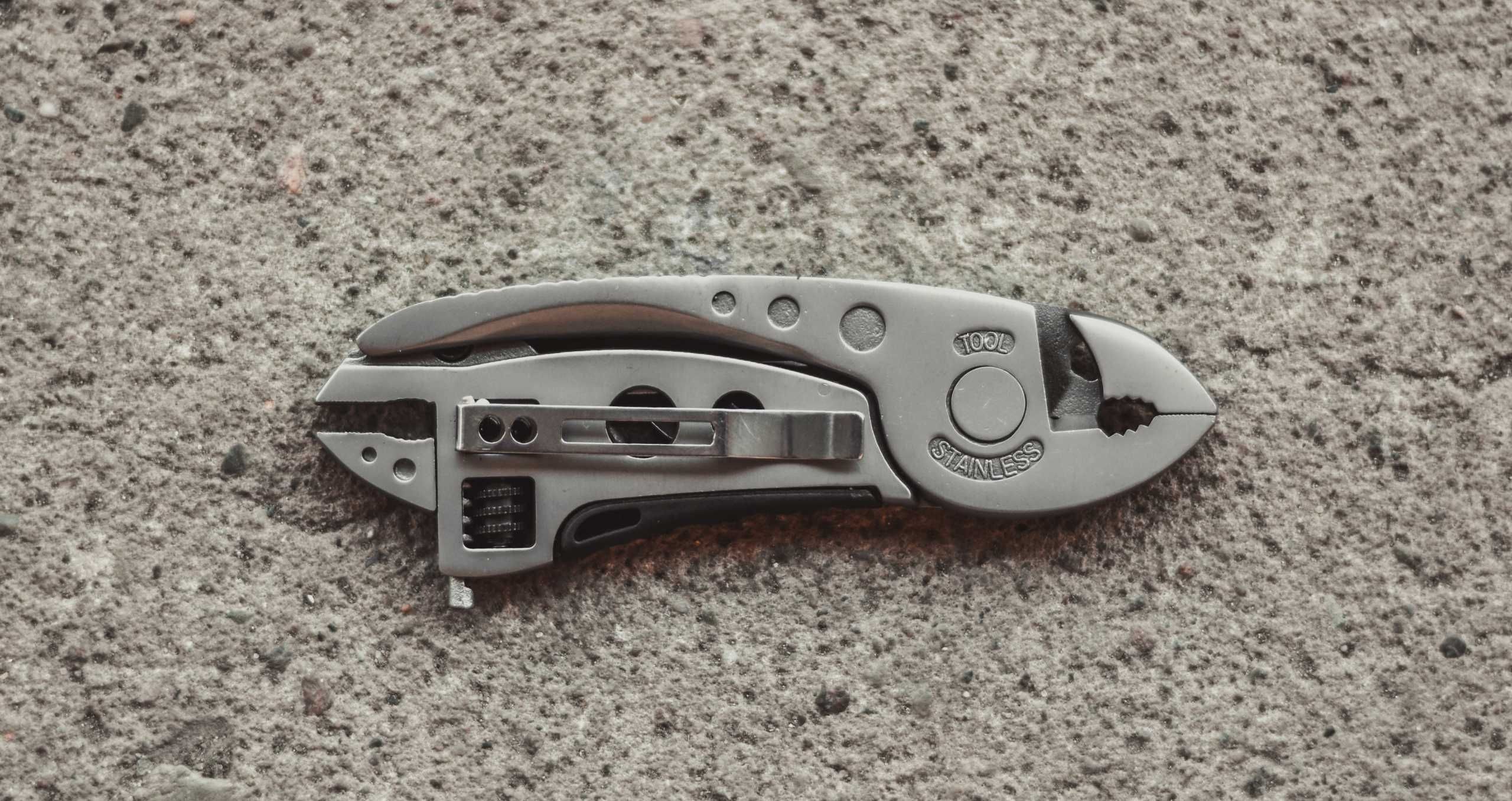 Multitool Nóż Szczypce Kombinerki Klucz Nastawny