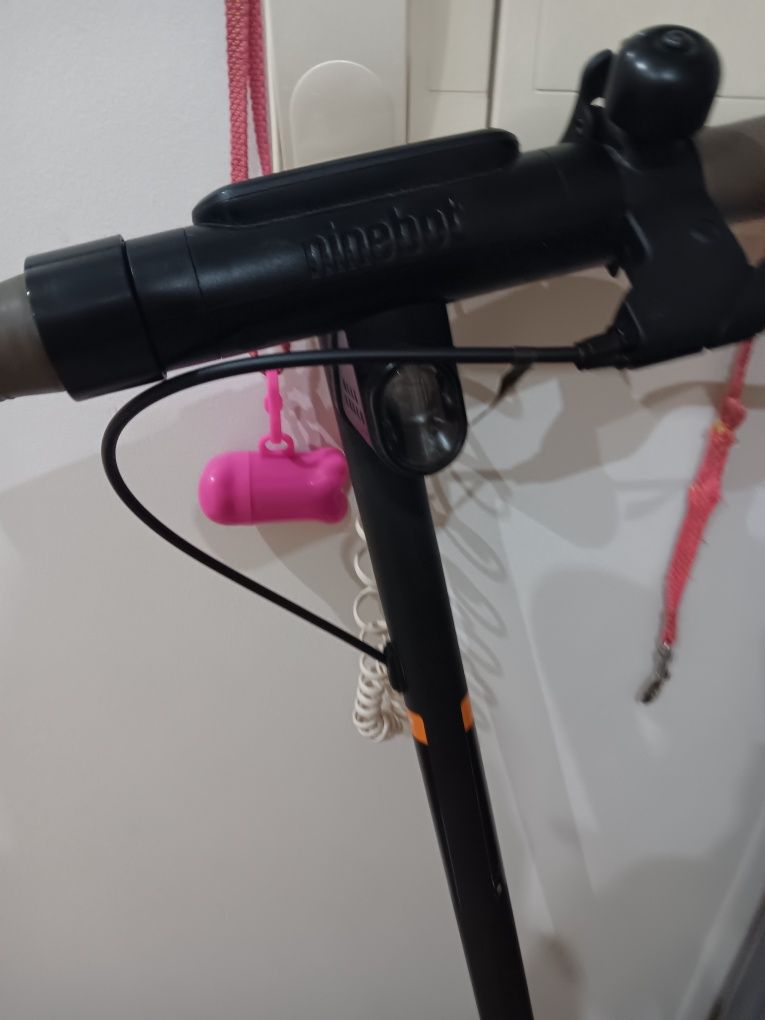 Trotinete eletrica como nova   vendo por 170 euros na loja custa 300eu