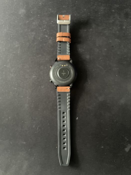 Coros APEX Premium Multisport GPS Watch 42 мм