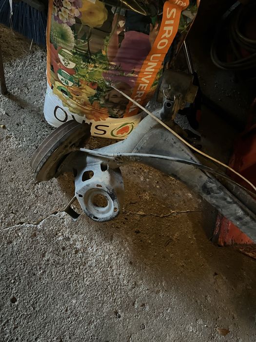 Eixo traseiro original Seat Ibiza 6l/Córdoba tdi + Cabos Travão de Mão