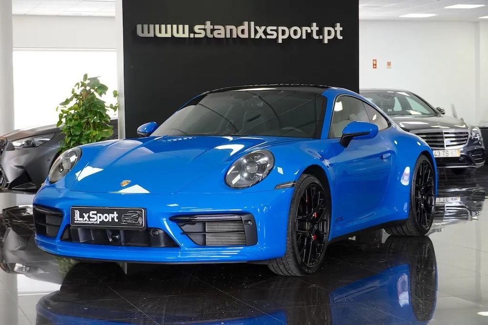 Porsche 911 (992) Carrera 4 GTS PDK
