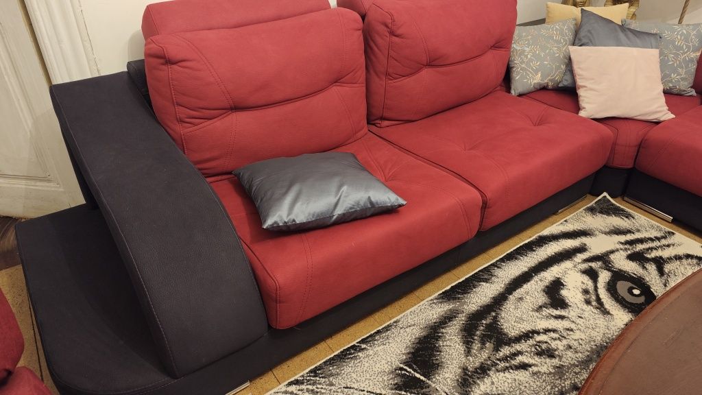 Sofá Pele C/Chaise Longue Grande 8/10 Lugares