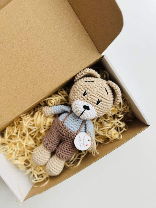 Maskotka zrobiona na szydełku handmade