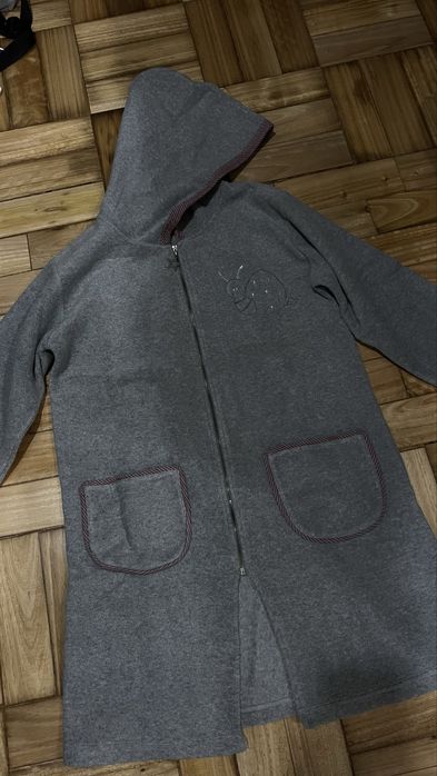 Robe de Criança com desenho atrativo e capuz
