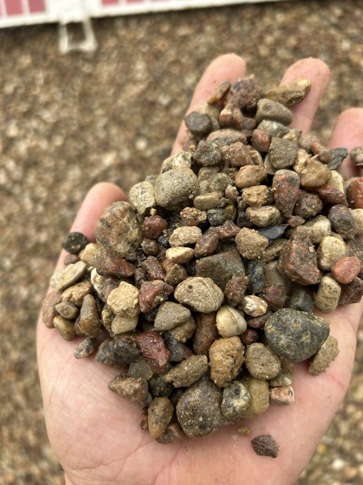 Zwir kamień piasek ziemia podsyp tluczen