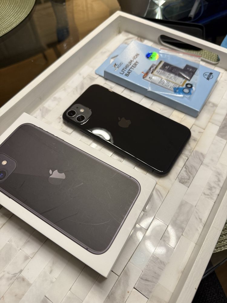iPhone 11 64 GB stan bardzo dobry