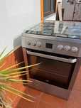 Fogão a gás com forno elétrico