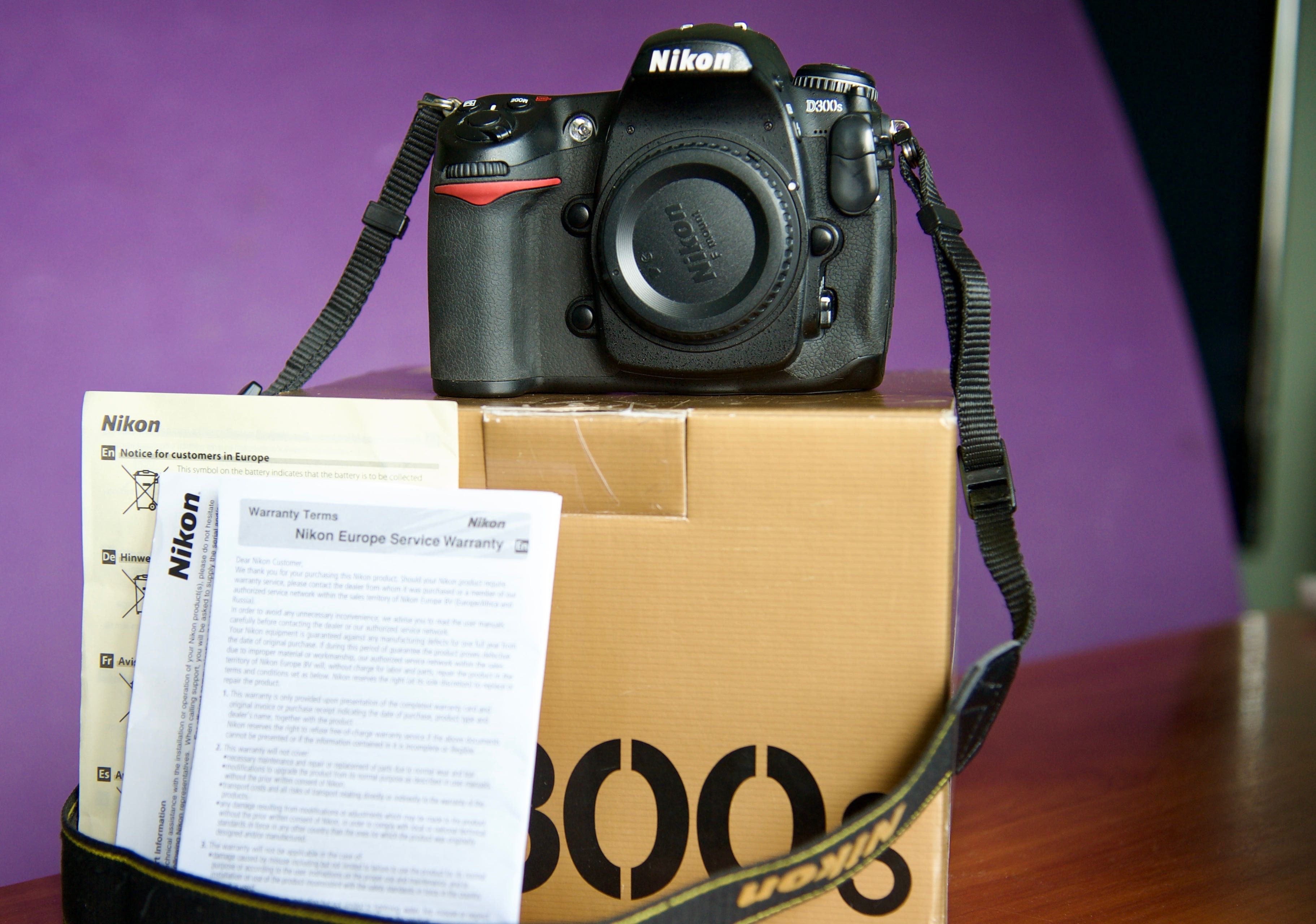 NIKON D300s  продам.