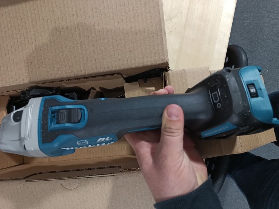 Кутова шліфувальна машина акумуляторна Makita DGA513Z без АКБ