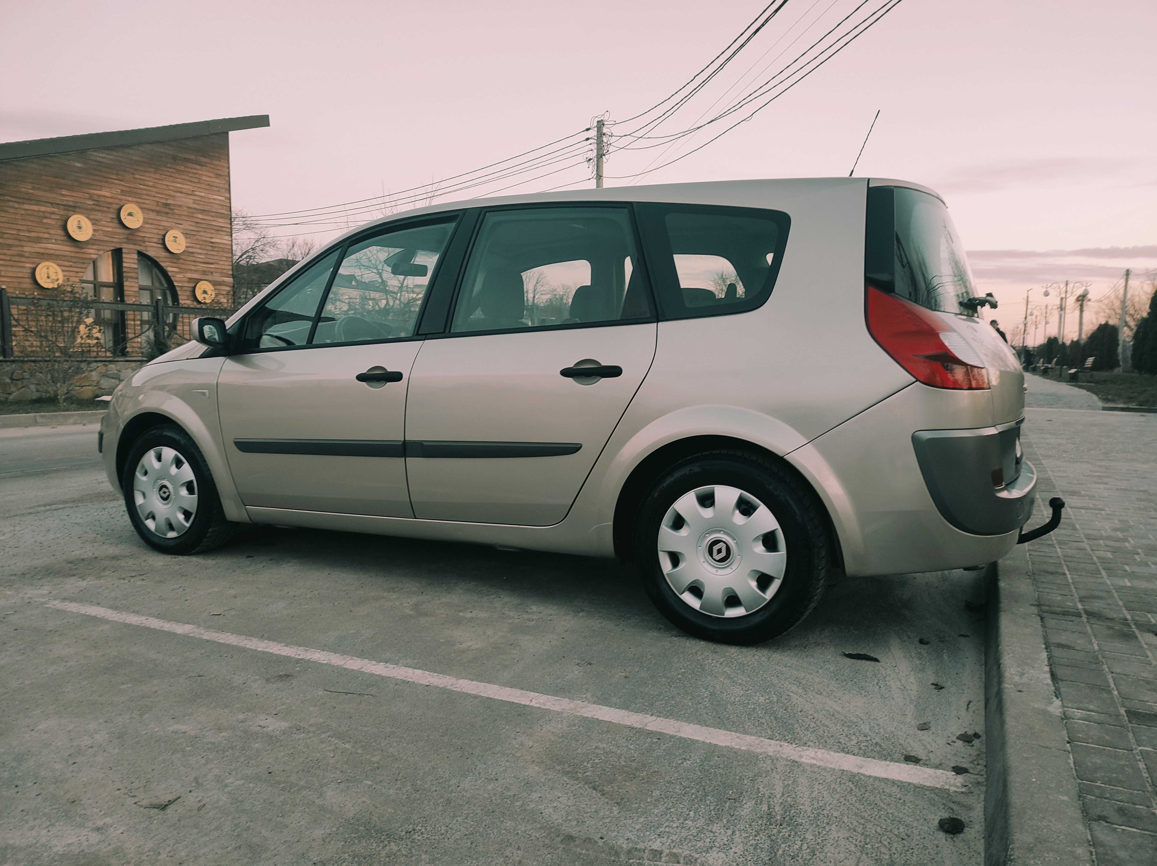 Renault Grand Scenic  Свіжа