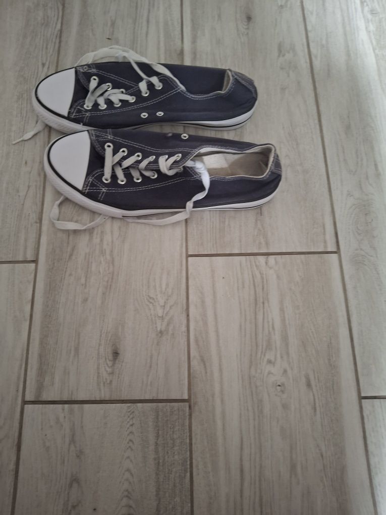 Sprzedam buty i męskie 43