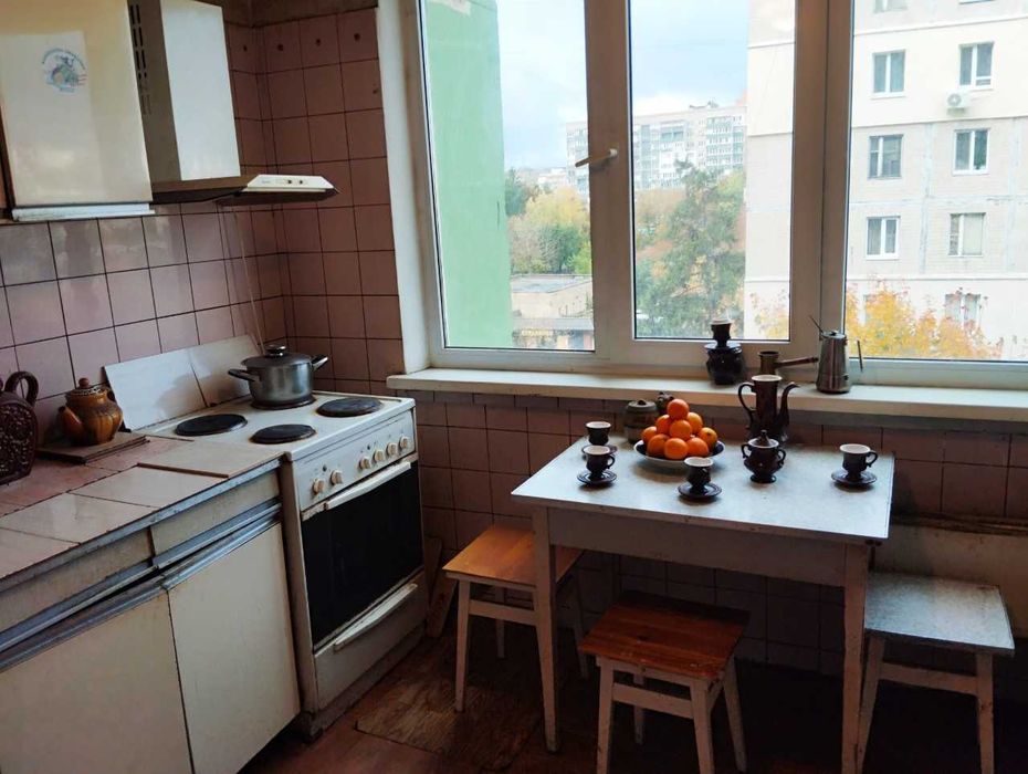 Продаж 3-кім   Автозаводська 39  Бережанська  Оболонський район