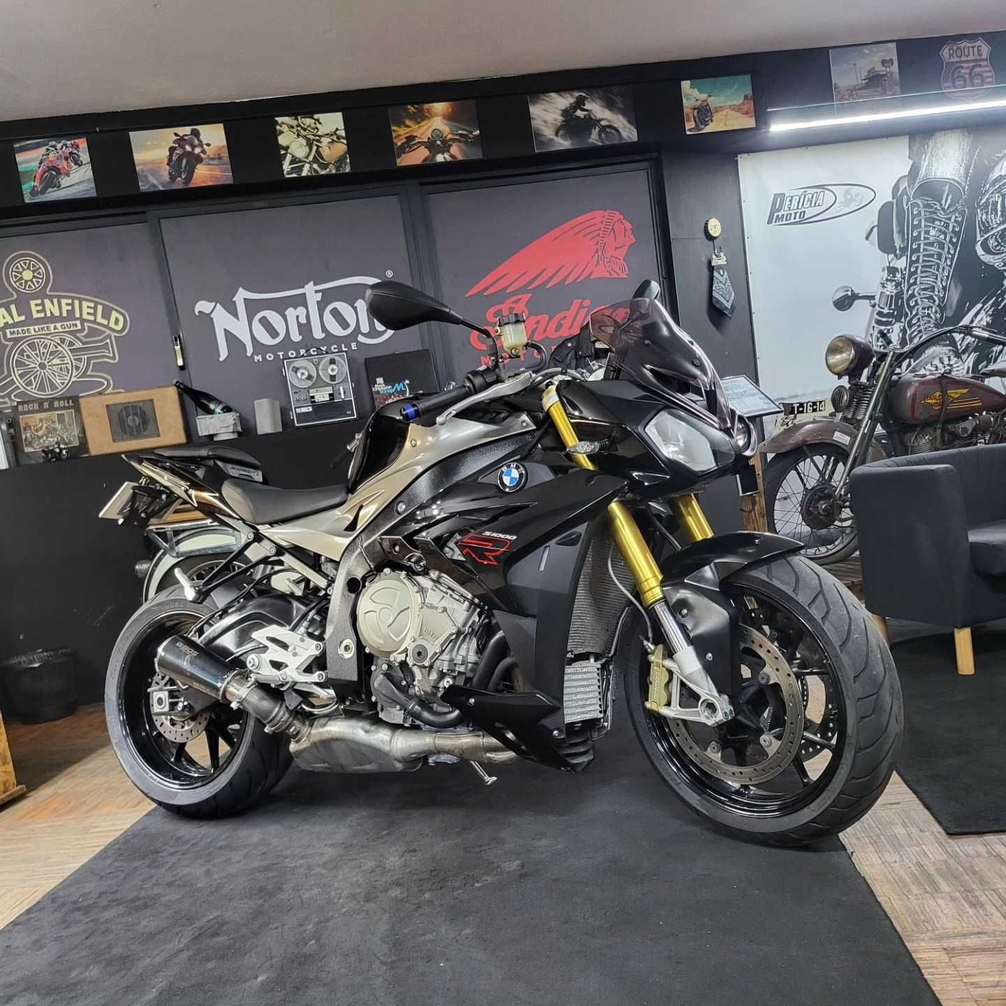 BMW S1000R 160cv