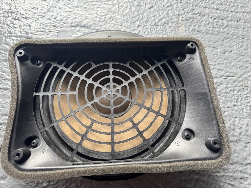Sprzedam subwoofer audi a6 c7