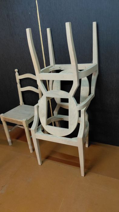 Cadeiras soltas (algumas bruto e por estofar) desde 10 eur