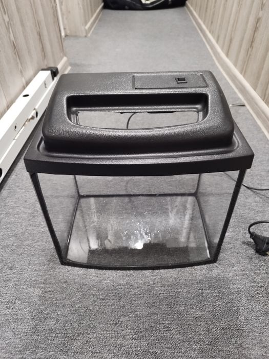 Акваріум невеликий, повний коплект