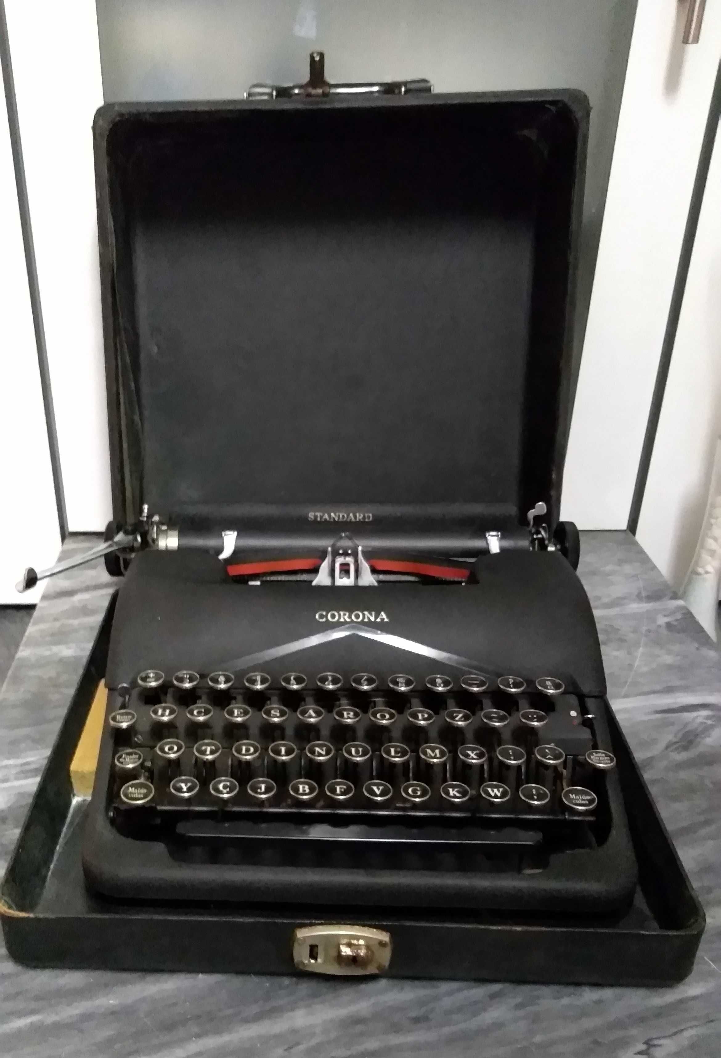 Vintage Corona Standard  Portable Typewriter Working w New Ink