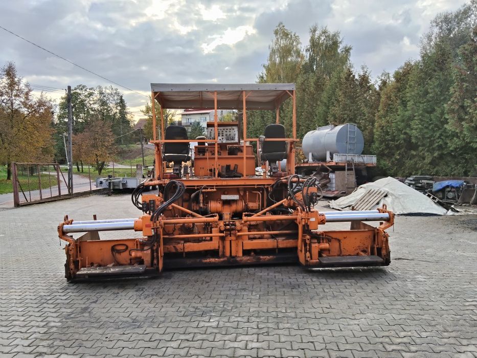 Rozściełacz kołowy do asfaltu