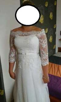 koronkowa suknia ślubna