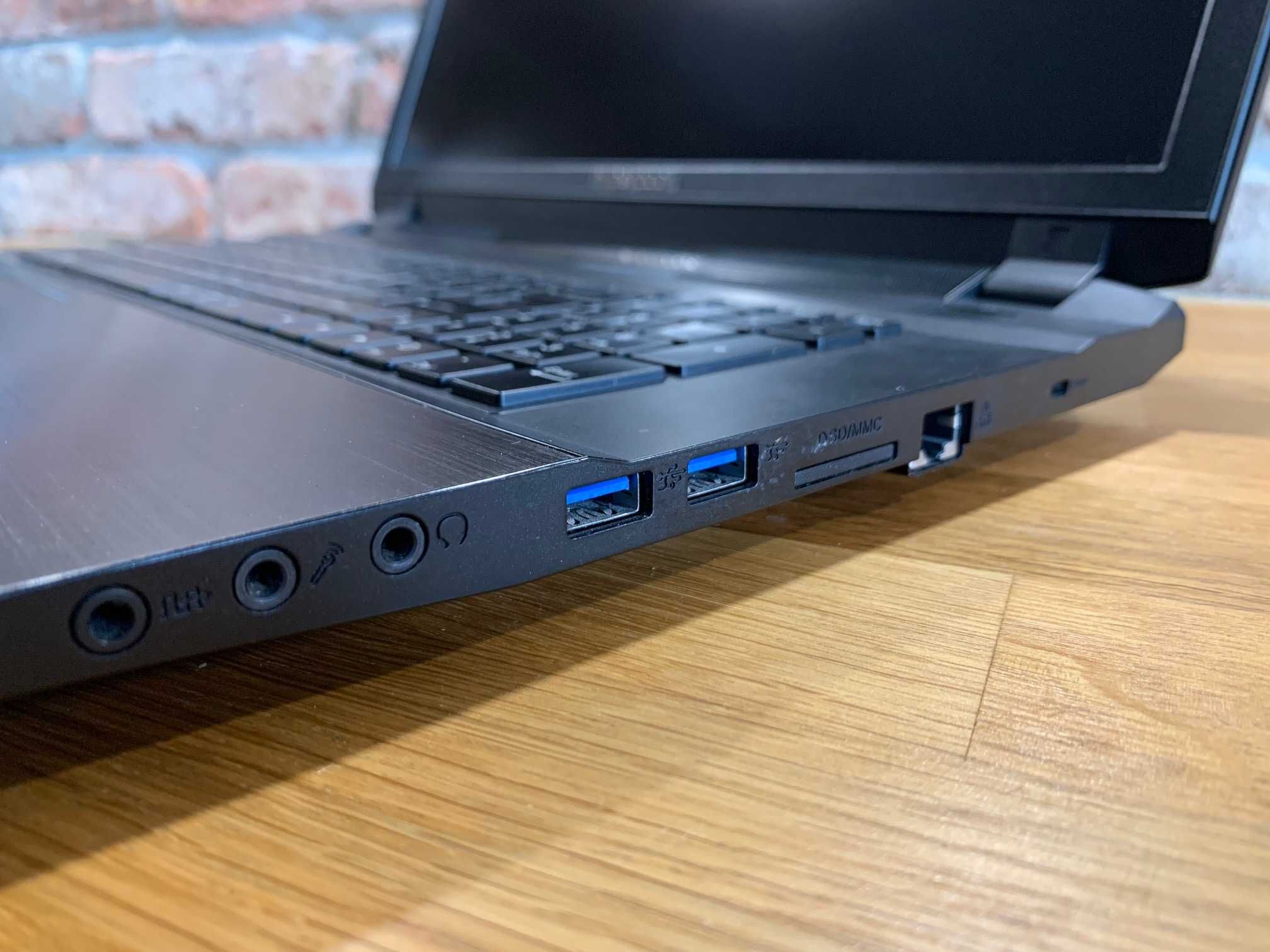 Hyperbook SL701 17.3" i7 6700HQ 32gb RAM 500GB SSD GTX 970m 6GB