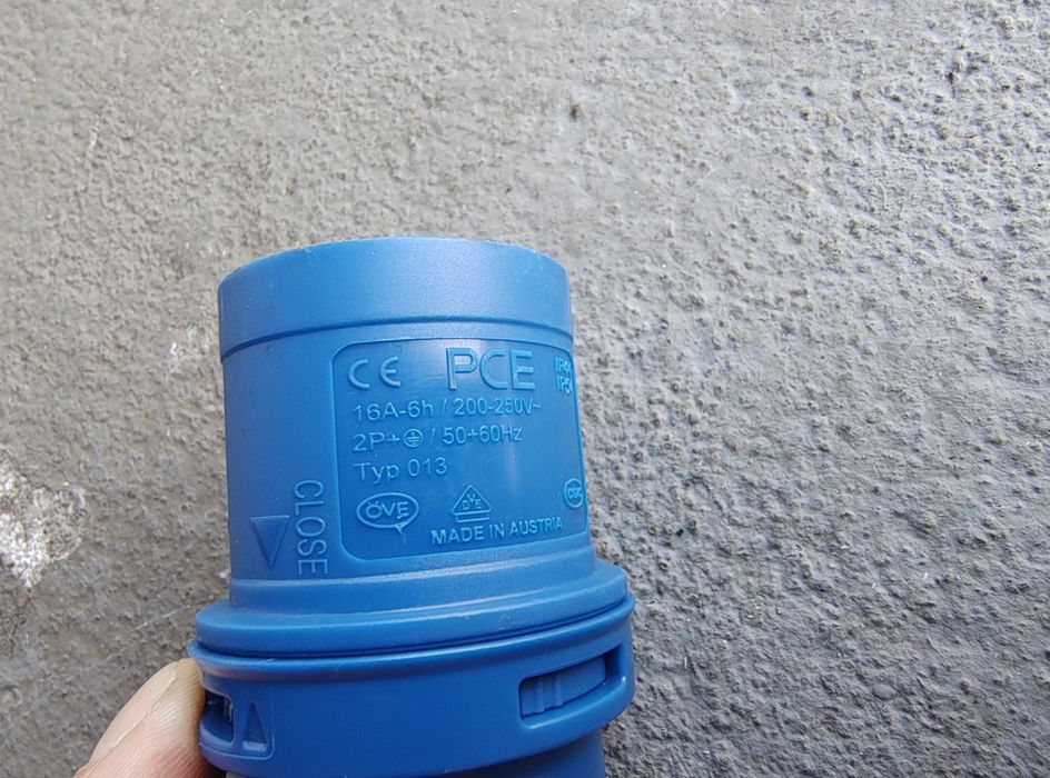 Wtyczka siłowa PCE 16A IP44 2P + 230V typ 013