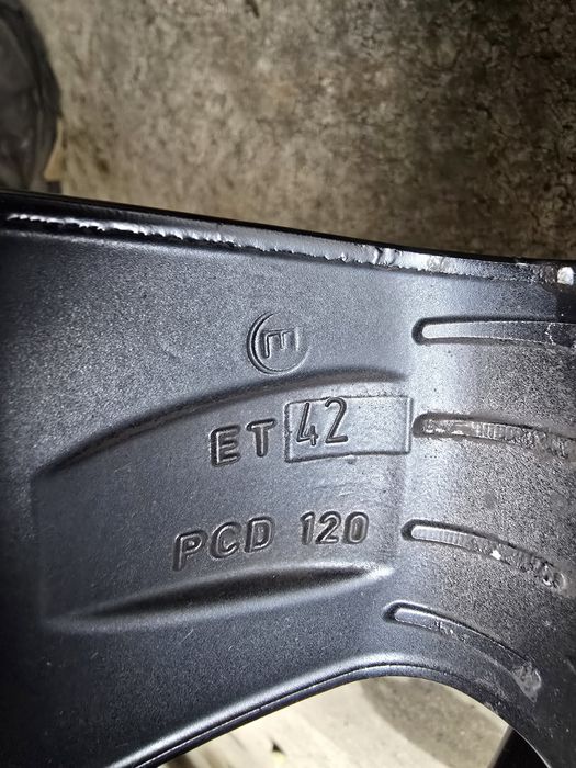 BMW Felgi Aluminiowe z Oponami Zimowymi