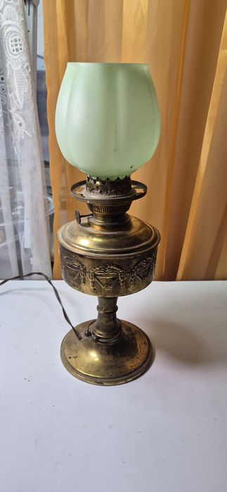 Piękna stara mosiężna lampa zdobiona z kloszem starocia PRL
