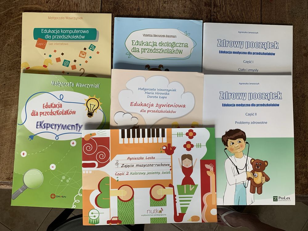 zestaw książek, kart, scenariuszy zajęć edukacji dla przedszkolaków
