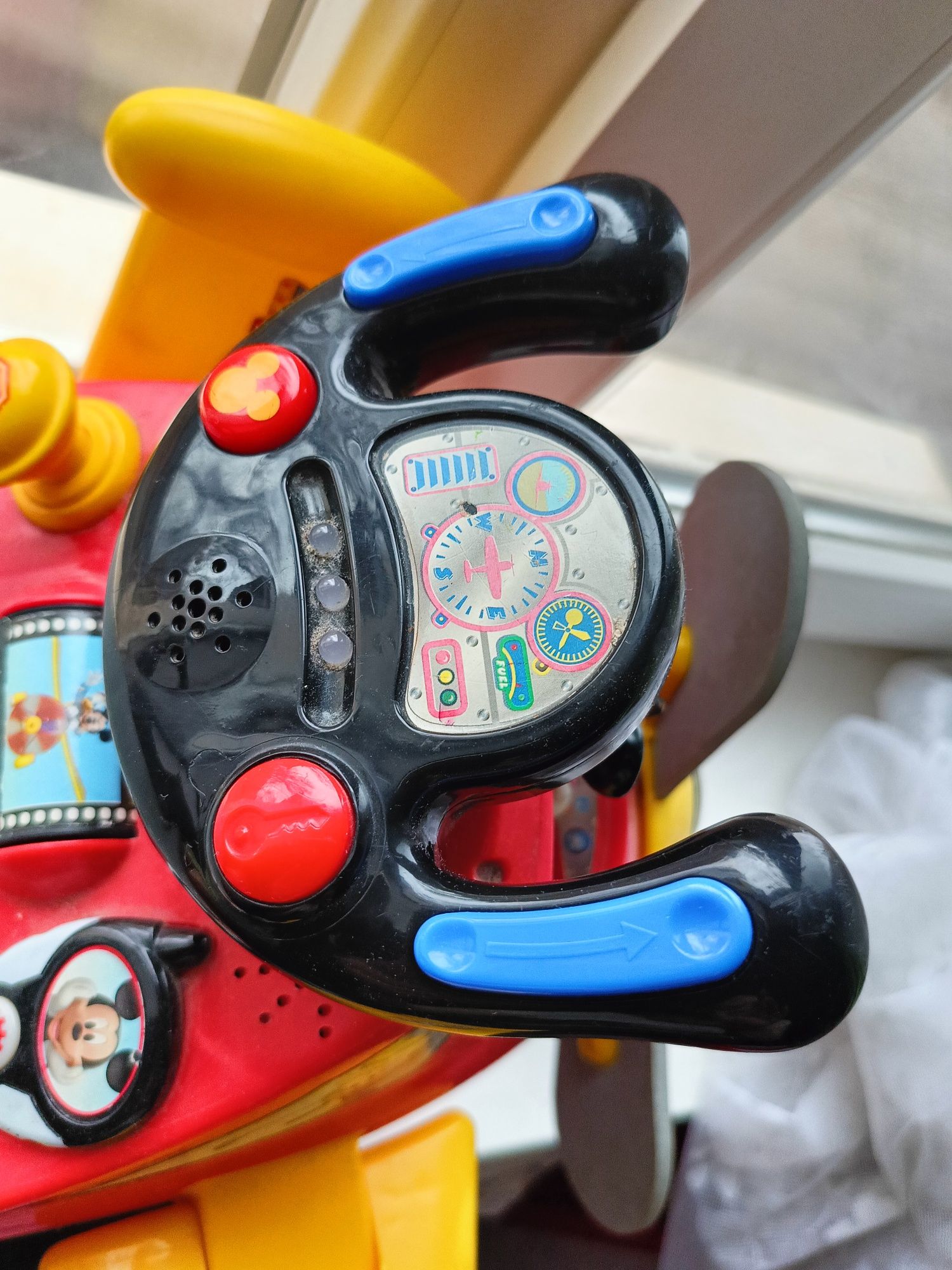 Чудомобіль KIDDIELAND Літак пілота Міккі

Подробнее: h