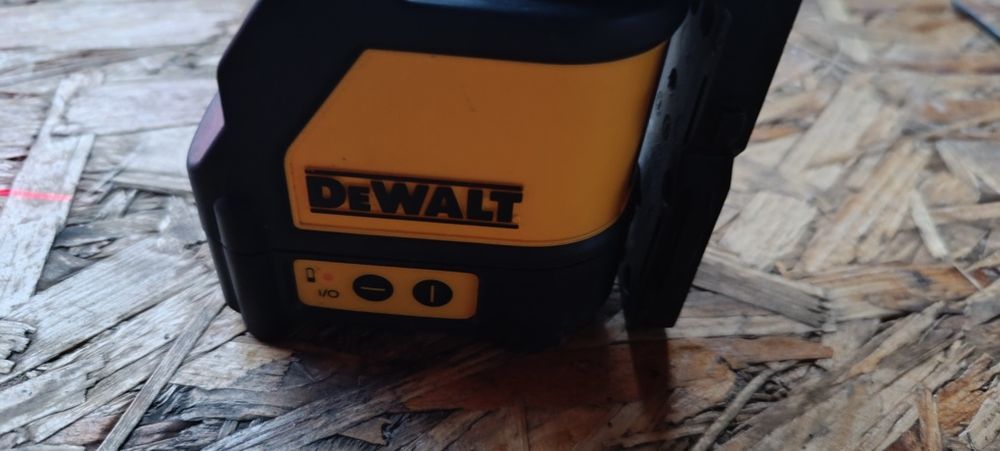 Laser DeWalt dw088