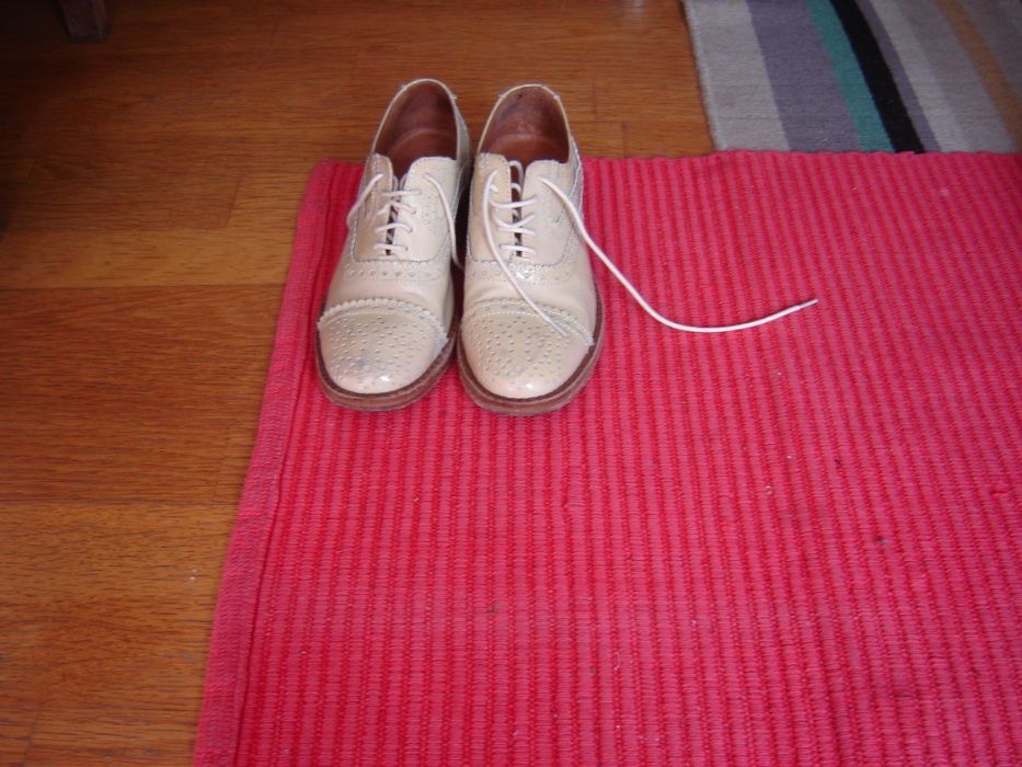 Sapatos intemporais EUREKA nº37 e nº38 (2 pares)