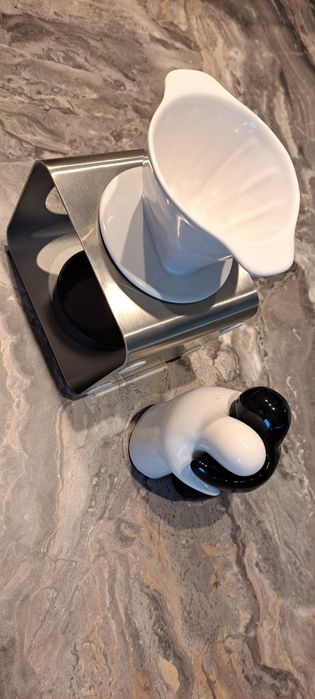 Tchibo przekapywacz ceramiczny  do.kawy na filtry z podstawką.