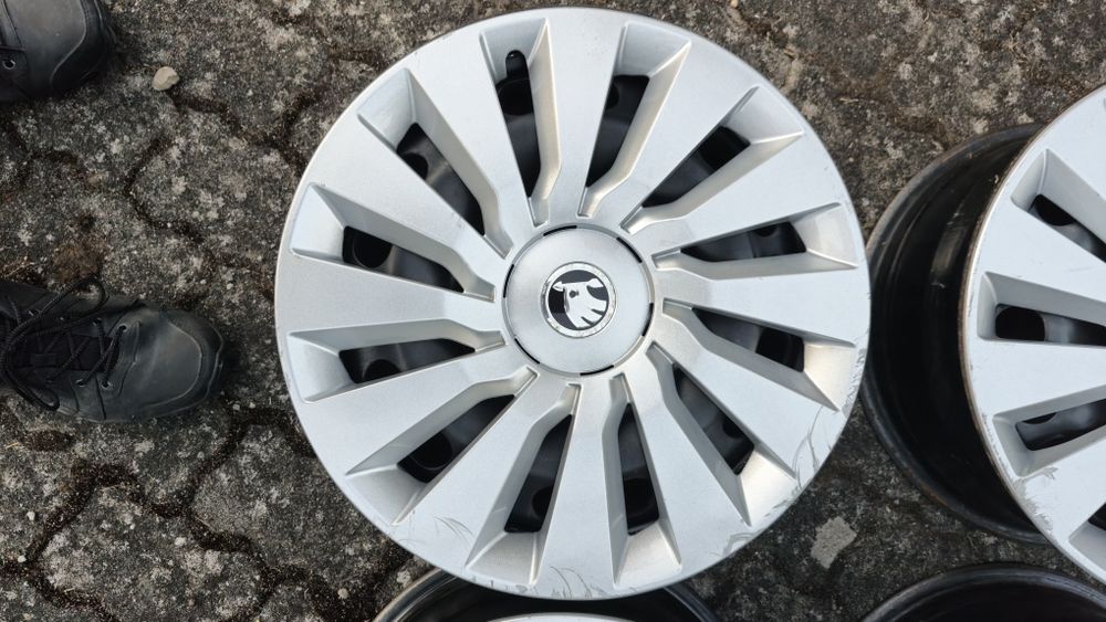 Skoda, VW  seat r16 5x112