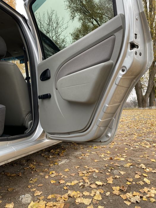 DACIA LOGAN 1.4 Бензин