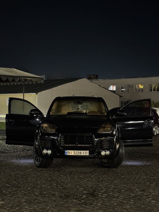 Porshe cayenne 4.5 turbo magnum