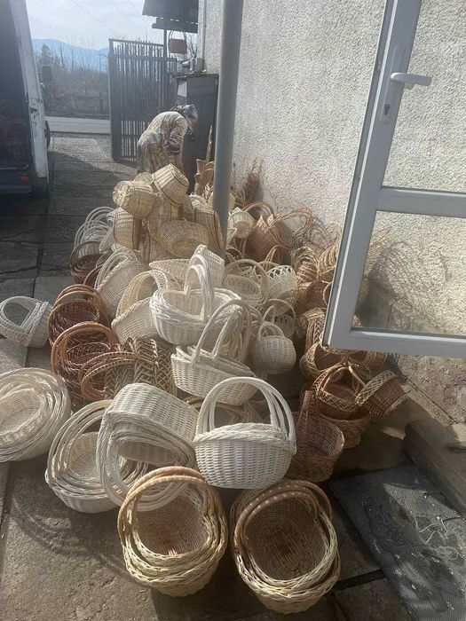 Кошики плетені з лози купити оптом