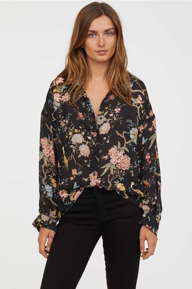 Camisa preta c/flores e pássaros H&M - GP & J Baker - Tam 36
