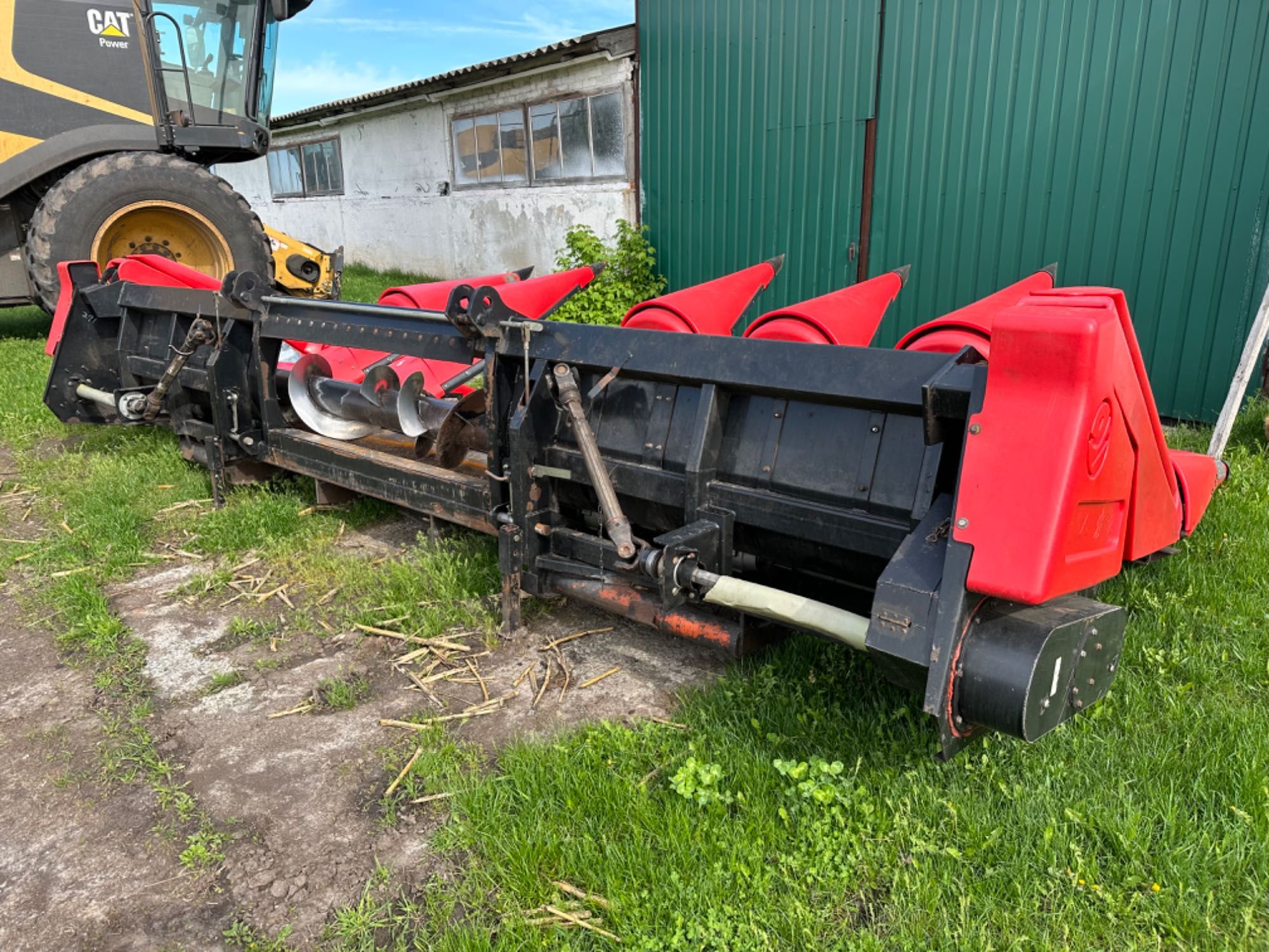 продам кукурузну жатку 8/70