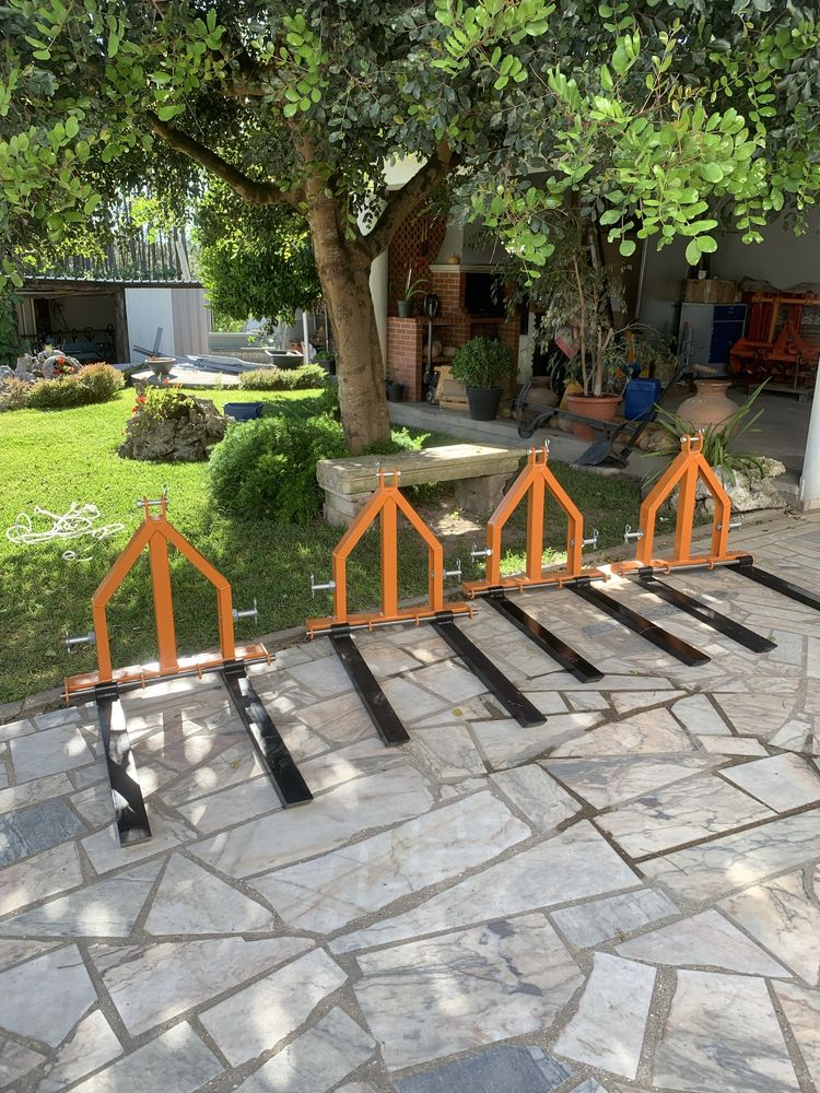 Porta paletes trator ajustável