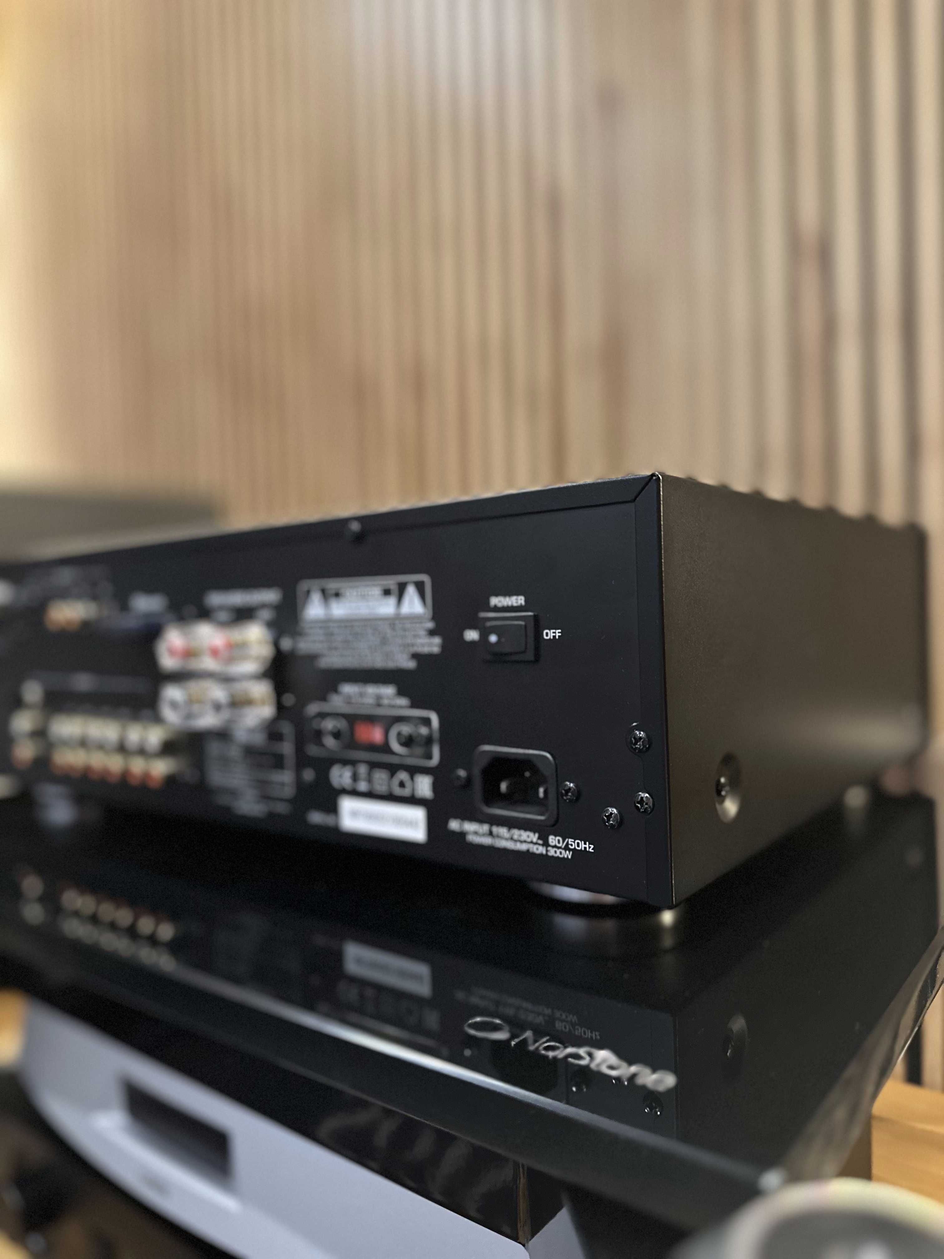 Magnat MR 780 Ekspozycja - Wzmacniacz stereo