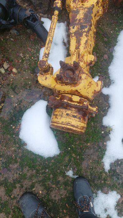 Zwolnica  carraro  caterpillar