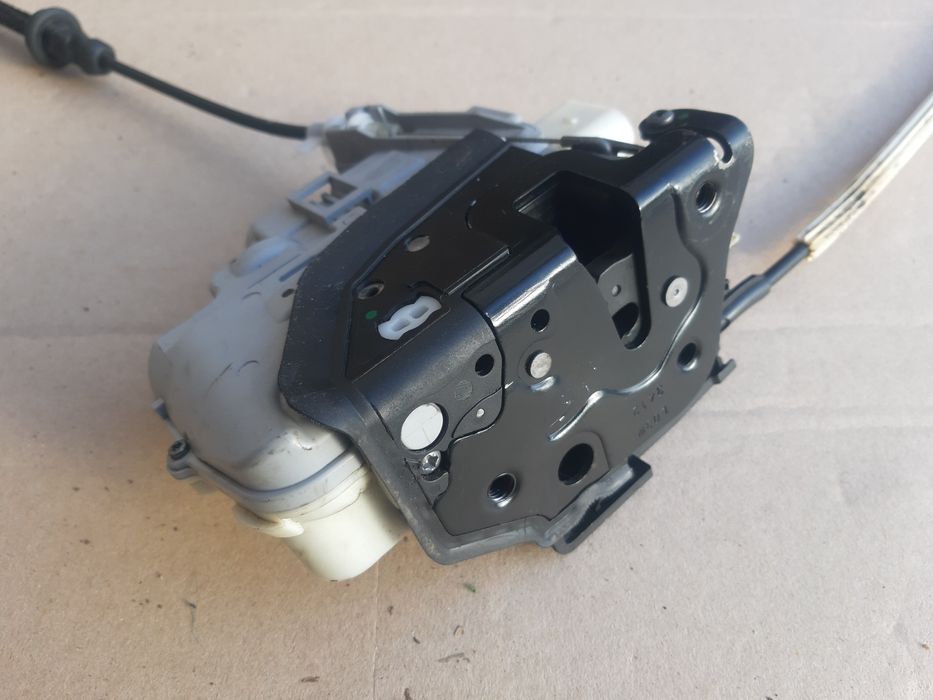 VW Passat B6 B7 B8 CC Touareg NF Європа замок ручка дверей