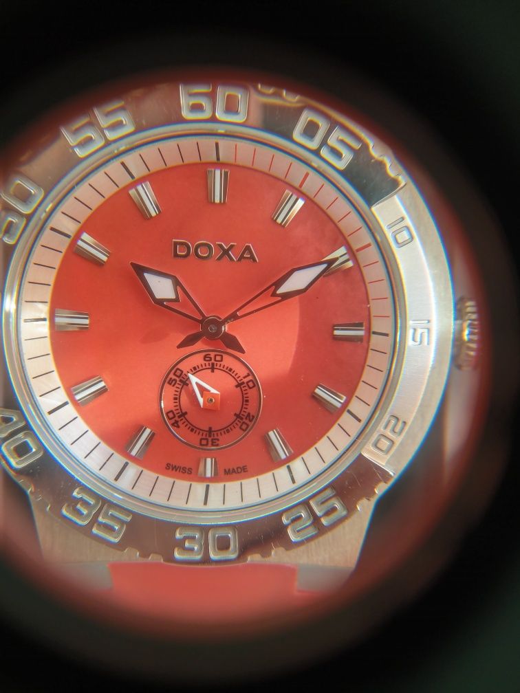 Zegarek DOXA szwajcarski 704.15.161.22