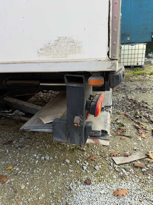 Plataforma elevatória de camiao dobrável