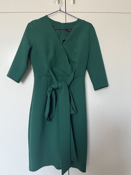 Сукня на запах з поясом