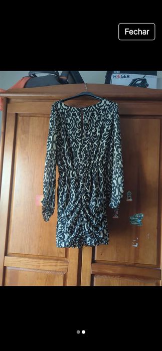 Vestido curto ( Royal Belle )