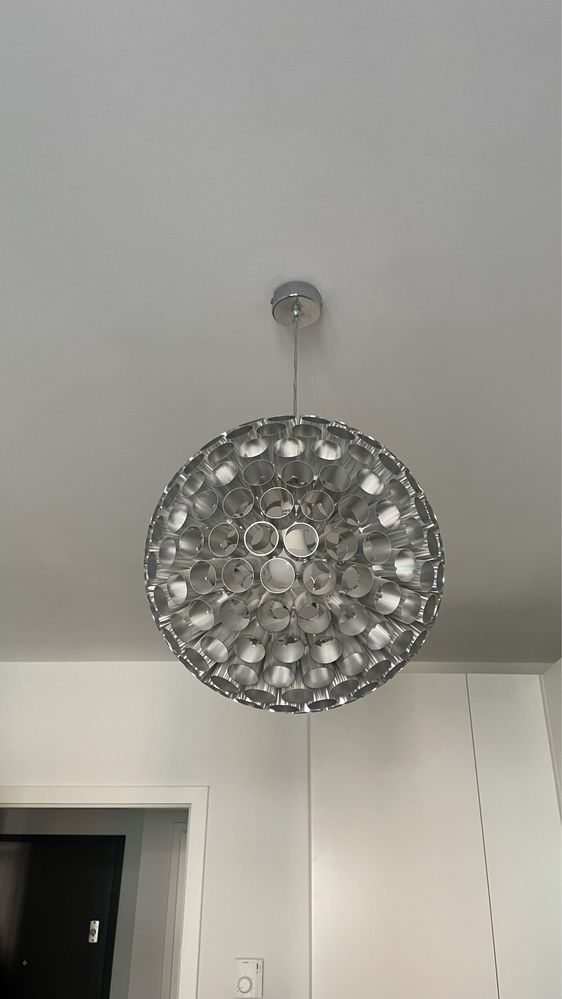 Lampa srebrna kula