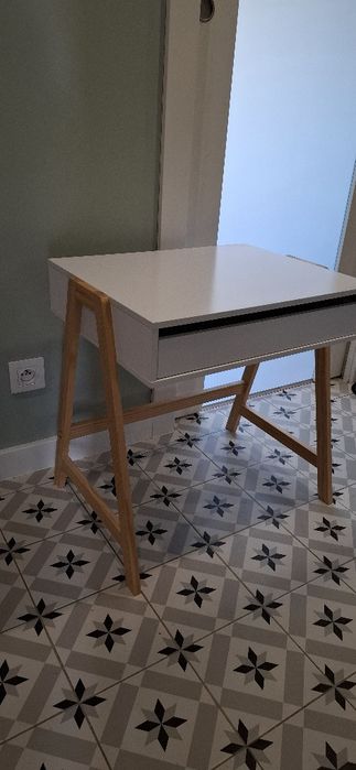 Stolik z 2 krzesełkami IKEA Latt + biurko