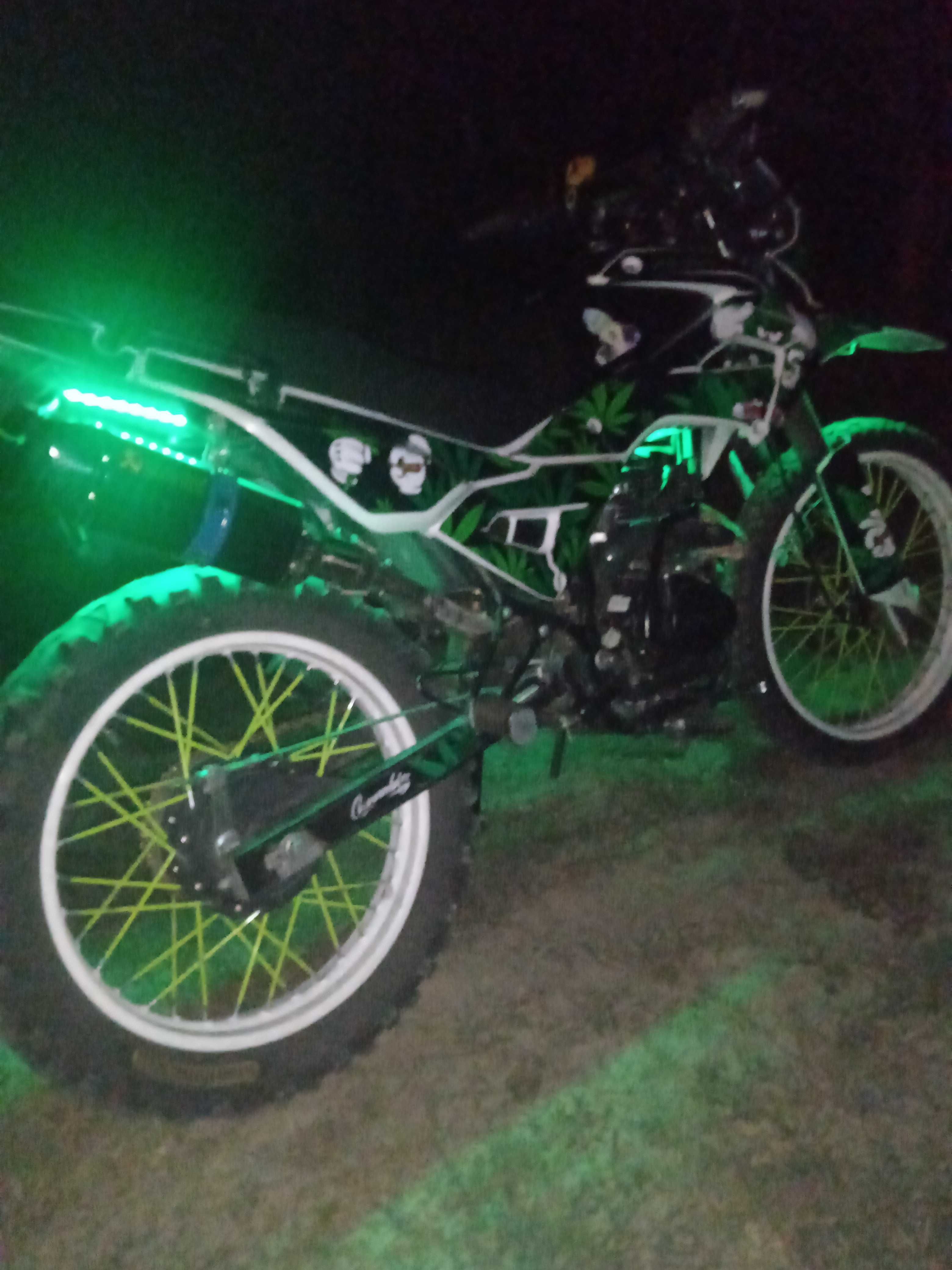 Продам мотоцикл spark sp150d1
