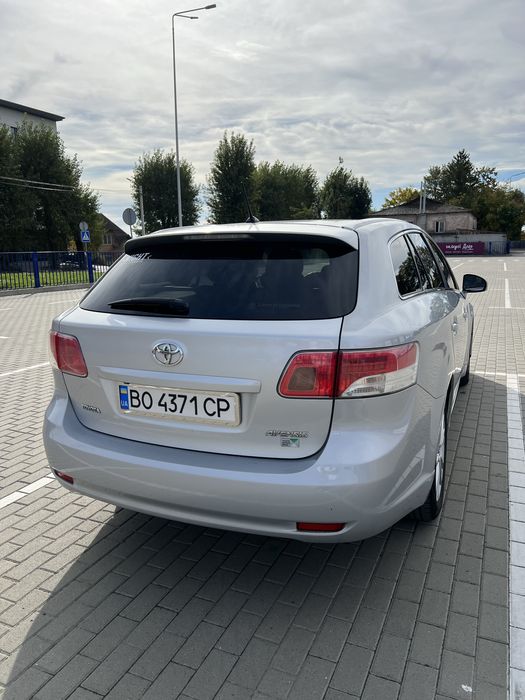 Продам тойоту авенсіс  в хорошому стані, детальна інформація по номеру